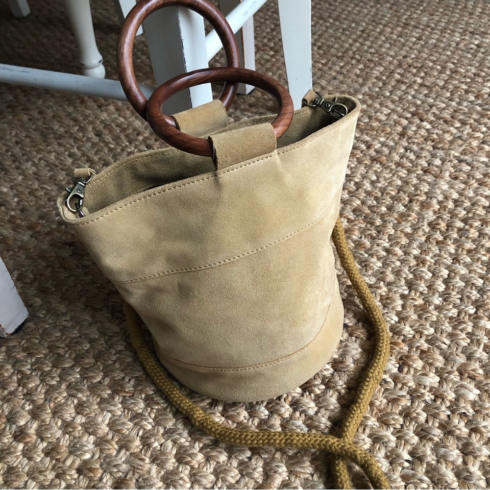 New: Lucky Brand Suede Bucket Bag with Optional Strap. - Picture 3 of 14